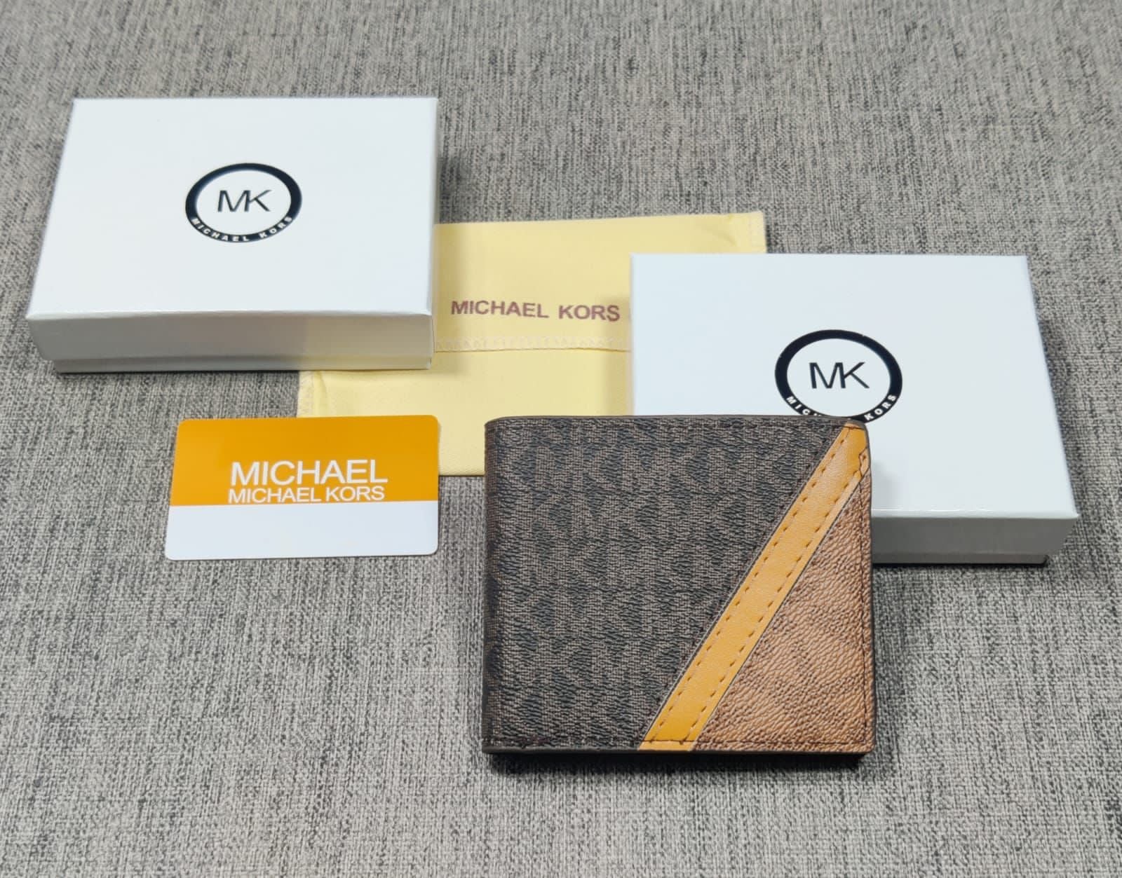 Michael Kors Men's Logo Wallet and Keychain Gift Set