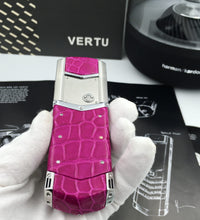 Vertu Signature S  Authentic Alligator Ladies Business Luxury Keypad Mobile Phone